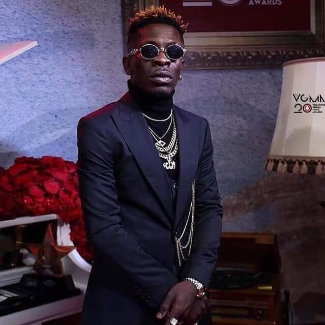 ENTERTAINMENT NEWS - Shatta Wale Wins Most Popular Song of The Year With My Level, Reggae/Dancehall Artiste of The Year And Artist Of The Year at GMA UK 19