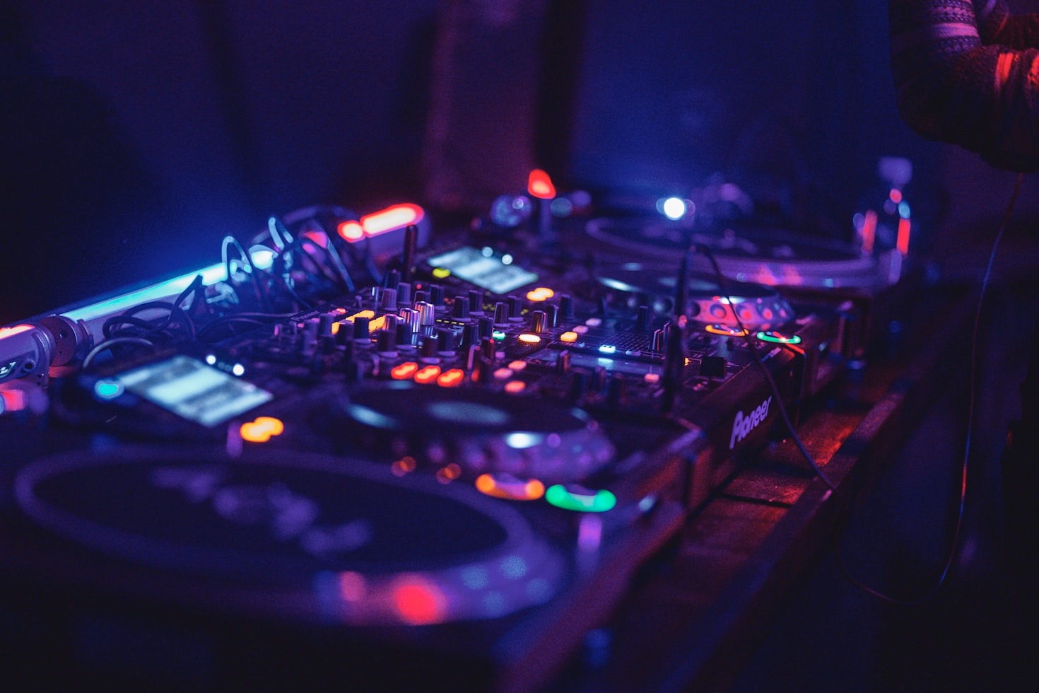 Professional DJ Services: What Sets Us Apart